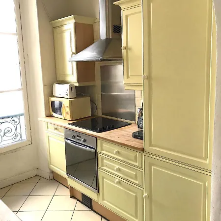 Apartamento Spacious French Flat Typical Balcony *